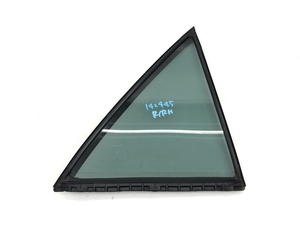 _b142445 トヨタ アルテッツァ AS200 Zエディション GXE10 ドア クォーター ガラス 小窓 ウィンドウ リア リヤ 右 R/RH M2F3 SXE10 JCE10