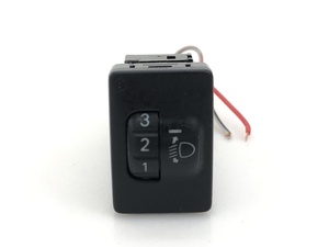 _b149773 ダイハツ タント Xスペシャル L375S レベライザー スイッチ 光軸 L385S