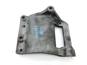 _b166193 トヨタ アルテッツァ RS200 SXE10 エアコン コンプレッサー マウントブラケット ステー 3S-GE