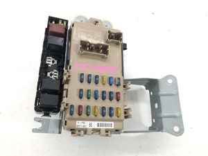 _b175227 スバル レガシィツーリングワゴン B-SPORT BH5 ヒューズボックス 室内側 156700-1700 156700-1020 BE5