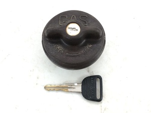 _b183936 ホンダ アクティトラック SDX HA4 給油口 燃料 フィラー フューエルリッド キャップ 鍵付き HA4