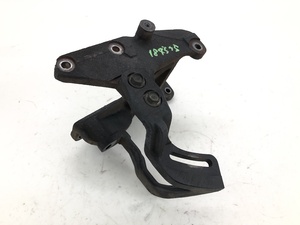 _b184575 ダイハツ アトレーワゴン カスタムターボ S220G エアコン コンプレッサー マウント ブラケット ステー S230G S220V S230V