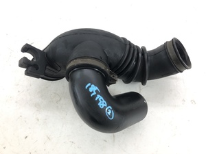 _b185158 スズキ キャリイ KU 三方開 DB52T エアクリーナー パイプ (2) ダクト F6A DA52T DA62T マツダ スクラムトラック DG52T DG62T