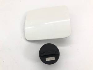 _b194422 トヨタ マークⅡ 2.0 グランデ レガリア GX100 給油口 キャップ 燃料 フィラー フューエルリッド ふた 蓋 カバー 051 JZX100