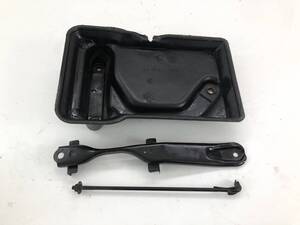 _b194422 Toyota Mark II 2.0 Grande Regalia GX100 Battery Tray, Holder, Case, Box, Bracket 1G-FE JZX100 JZX105