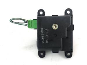 _b196338 Honda Integra Type S DC5 Air Conditioning Servo Motor (1) 2S960-30820 Type R