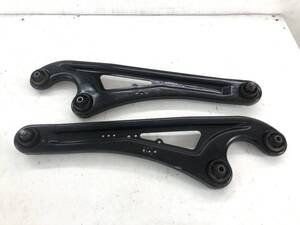 _b196869 スズキ エブリイ PA DA64V トレーリングアーム トレーディング リア リヤ 左右 ワゴン DA64W マツダ スクラム DG64V DG64W