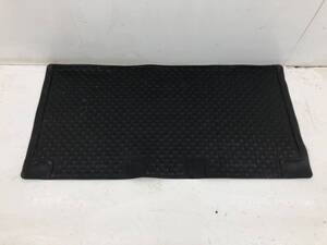 _b197015 マツダ スクラムバン PA DG64V フロアマット ゴム製 リア リヤ 左右 ZV8 C01 ワゴン DG64W スズキ エブリイ DA64V DA64W