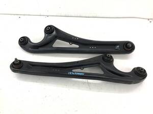 _b197015 マツダ スクラムバン PA DG64V トレーリングアーム トレーディング リア リヤ 左右 ワゴン DG64W スズキ エブリイ DA64V DA64W