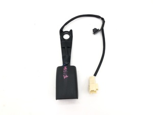 _b148783 ダイハツ ミライース X メモリアルエディション LA300S シートベルト キャッチ フロント 右 F/RH FE10 LA310S