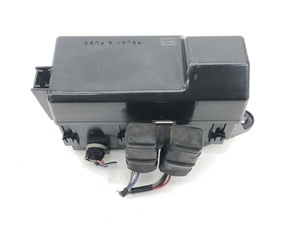 _b169415 ダイハツ ハイゼットトラック エアコン パワステ スペシャル S201P ヒューズボックス エンジンルーム側 82661-B5010 S211P