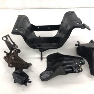 _b181908 ホンダ バモスホビオ プロ HJ1 エンジンマウントブラケット ステー E07Z HM3 HM4 HJ2 バモス HM1 HM1 アクティバン HH5 HH6