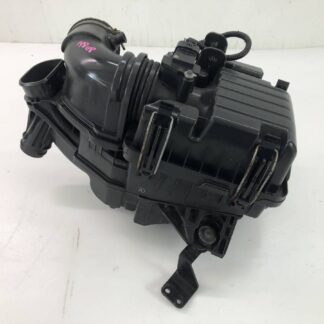 _b198118 ホンダ フィット 13G Fパッケージ GK3 エアクリーナーボックス ケース GK4 GK5 GK6 ハイブリッド GP5 GP6