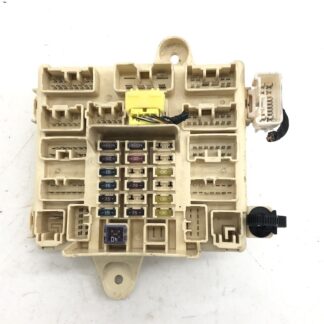 _b167064 トヨタ アルテッツァ RS200 SXE10 ヒューズボックス 室内側 (2) 90987-04002 056700-6780 GXE10 JCE10 ジータ