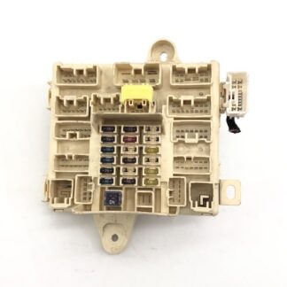 _b141513 トヨタ アルテッツァ AS200 Zエディション GXE10 ヒューズボックス 室内側 (2) 90987-04002 056700-6780 90987-02012