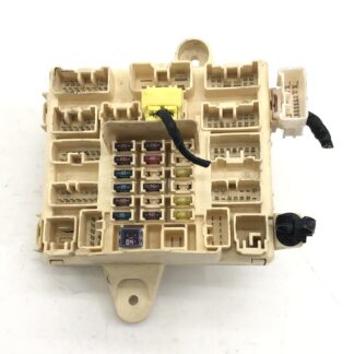 _b166193 トヨタ アルテッツァ RS200 SXE10 ヒューズボックス 室内側 (2) 90987-04002 056700-6780 GXE10 JCE10 ジータ