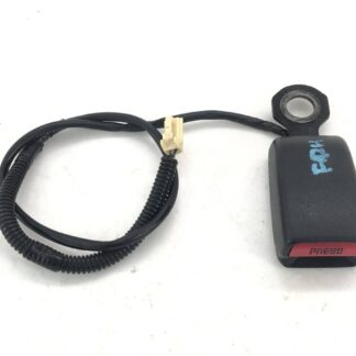 _b190768 ダイハツ ハイゼットカーゴ デラックス S320V シートベルト キャッチ フロント 右 F/RH FB10 S330V S321V S331V アトレーワゴン