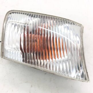 _b193805 トヨタ チェイサー 2.0 アバンテ GX100 フロント ウインカー レンズ 右 RH 22-256 JZX100 JZX105 GX105