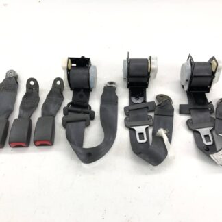_b193805 トヨタ チェイサー 2.0 アバンテ GX100 シートベルト キャッチ 受け バックル セット リア リヤ 左右 FS60 JZX100 JZX105 GX105