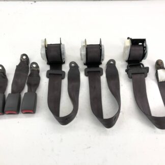 _b196680 トヨタ クレスタ 2.0 スーパールーセント GX100シートベルト キャッチ 受け バックル セット リア リヤ 左右 FL40 JZX100 JZX105