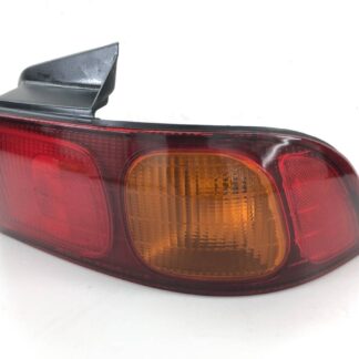 _b197532 ホンダ インテグラ Xi-G DB6 テールランプ ライト レンズ 右 RH 220-22235 93-07081 DB7 DB9 タイプR DB8