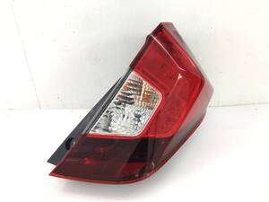 _b198118 ホンダ フィット 13G Fパッケージ GK3 テールランプ ライト レンズ 右 RH W1696G GK4 GK5 GK6 ハイブリッド GP5 GP6