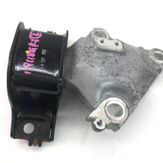 _b198118 ホンダ フィット 13G Fパッケージ GK3 エンジンマウント (3) L13B GK4 GK5 GK6 ハイブリッド GP5 GP6