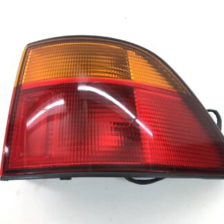 _b199407 ホンダ パートナー 1.5 EL EY7 テールランプ ライト レンズ 右 RH 043-2204 EY6 EY8 EY9 オルティア EL1 EL2