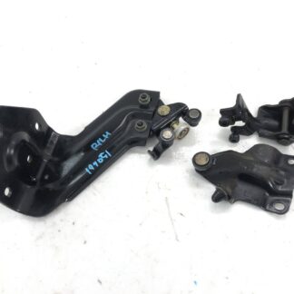 _b197015 マツダ スクラムバン PA DG64V スライド ドア ヒンジ ステー 金具 ガイドローラー リア リヤ 左 R/LH ワゴン DG64W DA64V DA64W