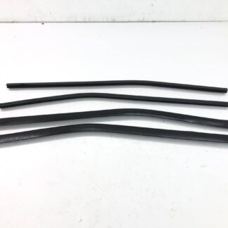 スバル サンバートラック 赤帽 TT1 ドア 上部 ベルト モール フロント 左右 TT1 バン TV1 TV2 ディアスワゴン TW1 TW2 _b201668