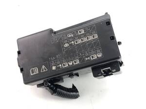 ホンダ フィット 13G Fパッケージ GK3 ヒューズボックス 室内側 (2) GK4 GK5 GK6 ハイブリッド GP5 GP6 _b198118