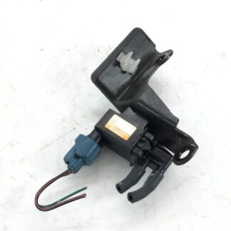 トヨタ チェイサー 2.0 アバンテ GX100 バキュームスイッチング バルブ 25860-70020 101362-1900 JZX100 JZX105 GX105 マークⅡ _b187094
