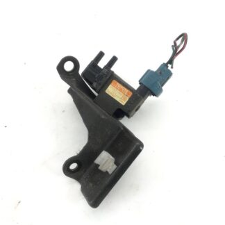 トヨタ クレスタ 2.0 スーパールーセント GX100 バキュームスイッチング バルブ 25860-70020 101362-1900 JZX100 JZX105 GX105 _b196680