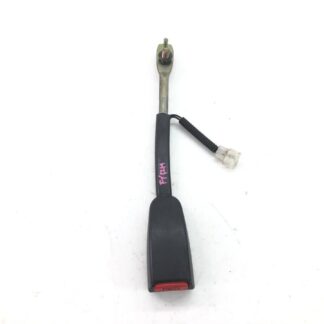 スバル サンバートラック 赤帽 TT1 シートベルト キャッチ フロント 右 F/RH 110 TT1 バン TV1 TV2 ディアスワゴン TW1 TW2 _b201668